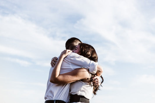 Couple Conseils Incontournables pour Réussir une Relation à Distance